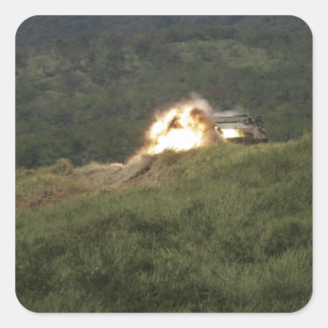 Adesivo Quadrado Um fuzileiro marca um acerto direto (Frente)