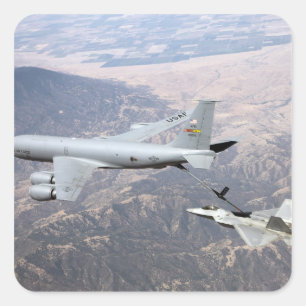 Adesivo Quadrado Um raptor F-22 recebe o combustível de um KC-135