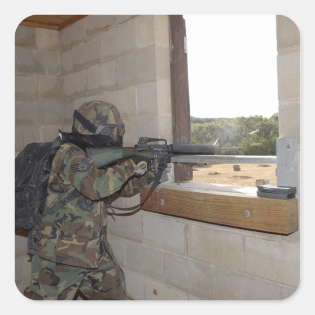 Adesivo Quadrado Um soldado atua como força de oposição (Frente)