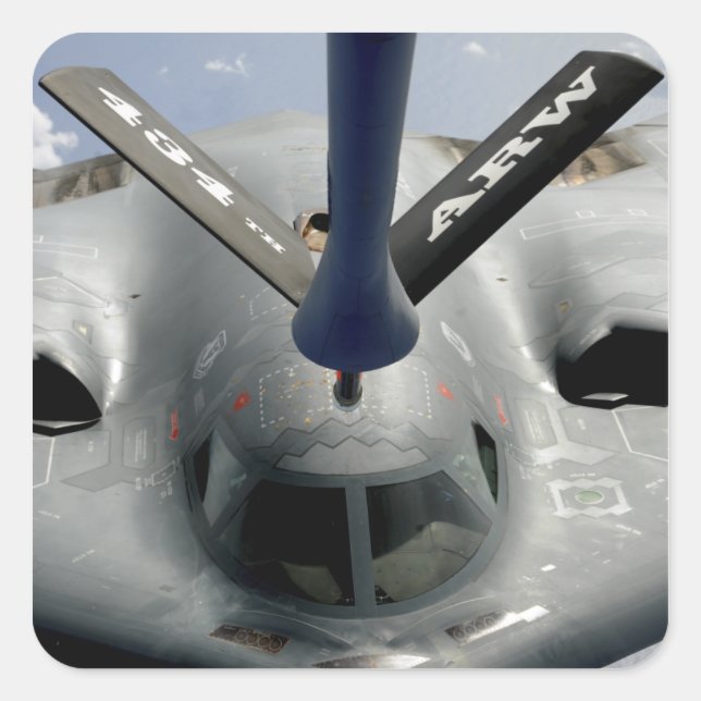 Adesivo Quadrado Uma aeronave B-2 Spirit a entrar em posição (Frente)