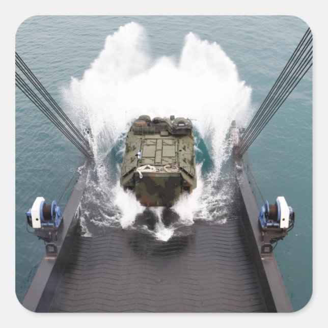 Adesivo Quadrado Veículos de assalto anfíbios desembarcados do USNS (Frente)