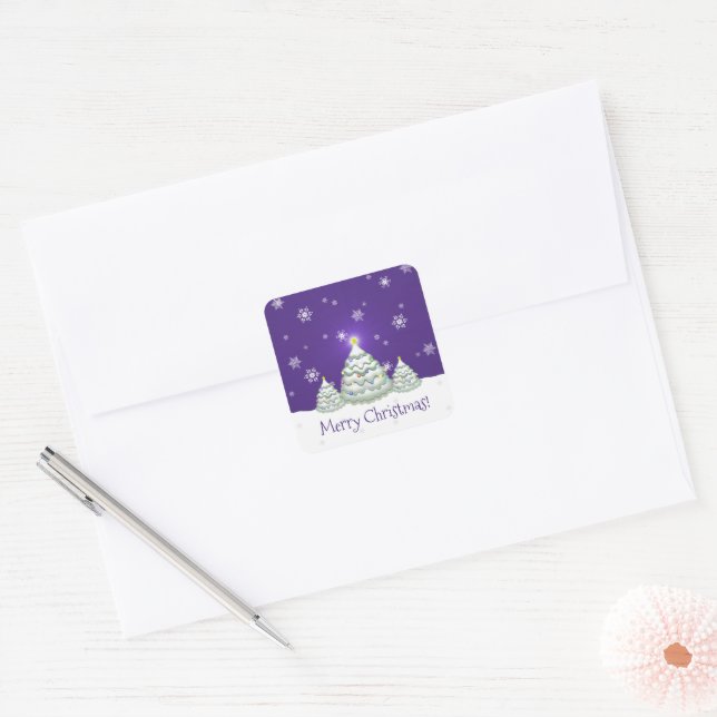 Adesivo Quadrado Vinheta de Árvore de Natal Purple Snowy (Envelope)
