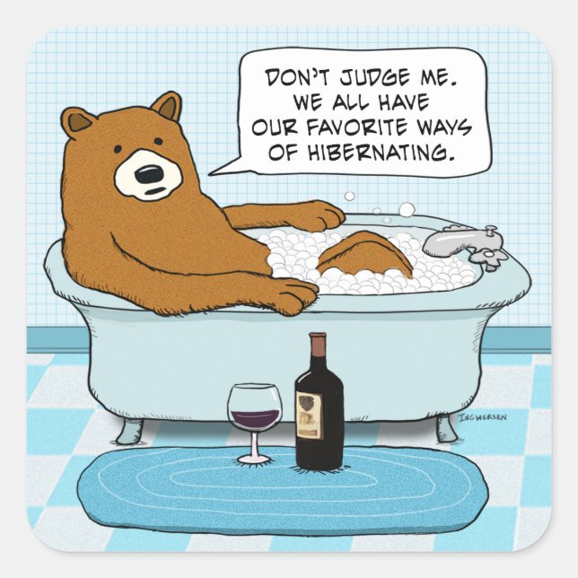 Adesivo Quadrado Vinho Bebendo de Urso Engraçado, Relaxando em Tub (Frente)