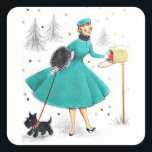 Adesivo Quadrado Vintage Retro Christmas Woman com Scotty Dog<br><div class="desc">Vintage Retro Christmas Woman com um Scotty Dog Holiday Stickers. Isso seria bonito por ficar nos envelopes do seu cartão de férias para as focas enviarem para seus amigos e família para a temporada de férias. Perfeito também para artesanatos,  coleções,  embalagens de presentes e muito mais.</div>