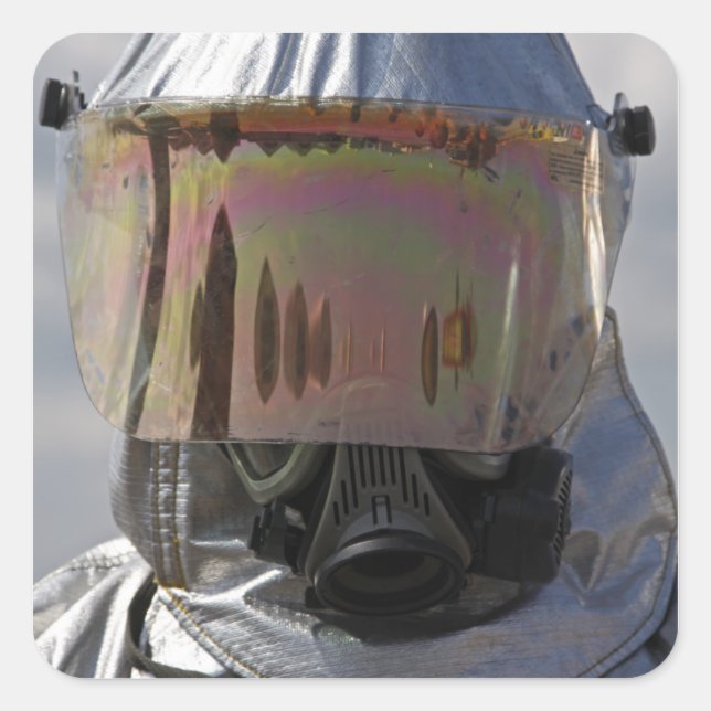 Adesivo Quadrado Vista aproximada de um bombeiro (Frente)