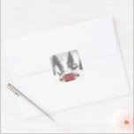 Adesivo Quadrado Wonderland Christmas Sticker - Vermelho<br><div class="desc">Coloque os envelopes dos seus cartões de Natal de saída nesta temporada de Natal com um adesivo de natal da Wonderland Winter. O design do Sticker apresenta uma cinza e uma cena da maravilha branca do inverno com um veado e uma rena adornada com flocos de neve em queda e...</div>