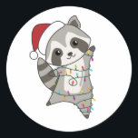Adesivo Raccoon Christmas Snow Winter Raccoons<br><div class="desc">O racon a suavidade com luzes de fada. Animais engraçados com presentes e neve até as férias. Também é engraçado para o Natal em julho. Os guaxinins são animais doces e perfeitos para o Natal.</div>