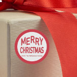 Adesivo Red Merry Christmas<br><div class="desc">Feliz adesivo de Natal para compartilhar o prazer da temporada. Personalizado com seu nome de família. Tipografia moderna,  simples e feliz. Vermelho e branco feriado. Excelente em pacotes que você dá aos outros. Também parece maravilhoso como um selo de envelope para adicionar um toque pessoal. Feliz Feriados!</div>