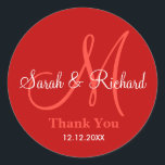 Adesivo Red Obrigado Monograma Vinheta<br><div class="desc">Vinhetas iniciais com noiva e nome noivo, data de casamento e obrigado mensagem para expressar sua gratidão no dia do seu casamento ou em qualquer ocasião especial. Este adesivo de casamento monograma está em cor vermelha. Mais cores estão disponíveis para sua escolha. Você também pode personalizar a cor e a...</div>