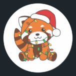 Adesivo Red Panda Christmas Animais de inverno Red Pandas<br><div class="desc">O Panda Vermelha no Natal com luzes de fadas. Animais engraçados com presentes e neve nas férias. Uma doce saudação de Natal. Os pandas vermelhos são animais bonitos e perfeitos para o Natal.</div>