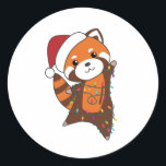 Adesivo Red Panda Christmas Snow Winter Animais Pandas<br><div class="desc">O panda vermelho para suavidade com luzes justas. Animais engraçados com presentes e neve até as férias. Também é engraçado para o Natal em julho. Os Pandas Vermelhos são animais doces e perfeitos para o Natal.</div>