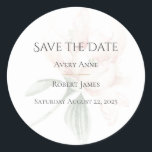 Adesivo Redondo Clássico Floral Aquarela Rústica<br><div class="desc">Este adesivo de “Salve a Data” é simplesmente elegância rústica com uma tipografia simples, porém bonita, em um fundo branco fresco e uma peônia translúcida. Neutro e sofisticado. Perfeito para qualquer tema de casamento. Simplicidade no seu melhor. Elegância pura. Eu aproveitei criar este design para o seu dia especial. 100%...</div>