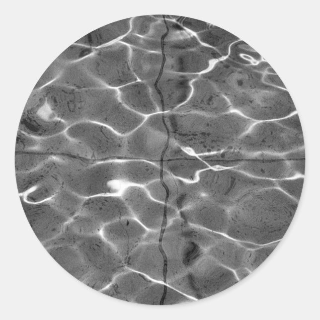 Adesivo Reflexões Leves Na Água: Preto E Branco (Frente)