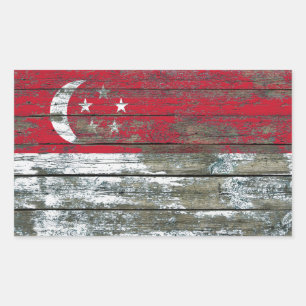 Adesivo Retangular A bandeira de Singapore na madeira áspera embarca