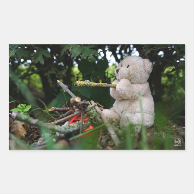 Adesivo Retangular Beertje dat bij kampvuur zit. (Frente)