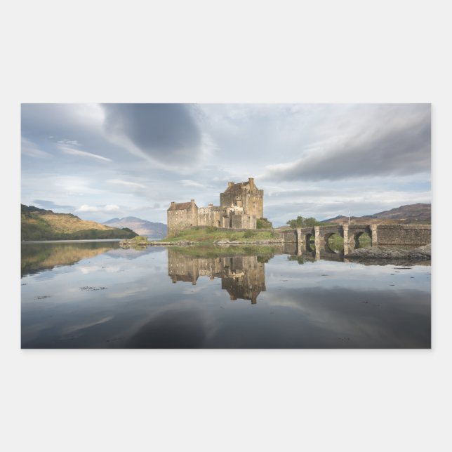 Adesivo Retangular Castelo de Eilean Donan com reflexo na Escócia (Frente)