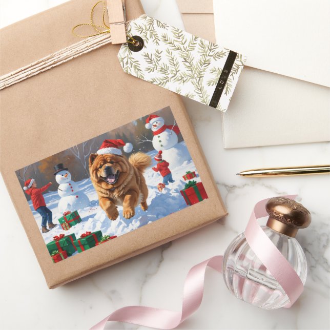 Adesivo Retangular Chow Chow Correndo na Neve com Chapéu de Natal (Presentear)