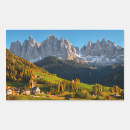 Adesivo Retangular Igreja e aldeia com paisagem montanhosa