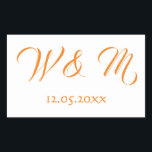 Adesivo Retangular Laranja e branco adoráveis<br><div class="desc">Os adesivos perfeitos para artigos de papelaria relacionados ao casamento,  este item apresenta um lindo esquema de cor laranja e branca. Com fonte laranja escrita sobre fundo branco,  as iniciais do casal estão no centro com a data do casamento embaixo. Personalize o seu hoje!</div>