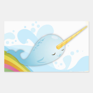 Adesivo Retangular Natação de Narwhals em arcos-íris