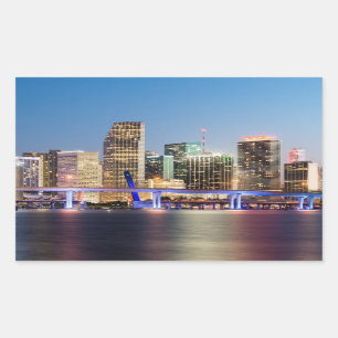 Adesivo Retangular Skyline iluminada de Miami do centro no crepúscul