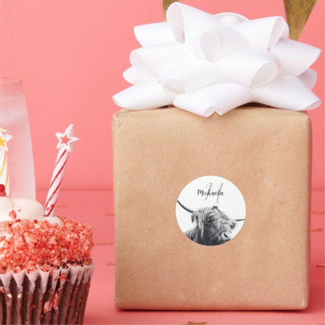 Adesivo Retrato da vaca em terras altas monograma inicial  (Festa)