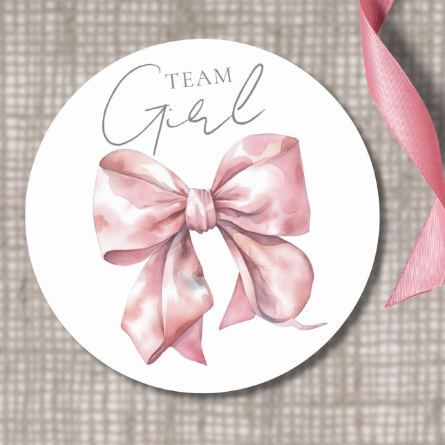 Adesivo Revelação de Gênero da Equipe de Arco Rosa (Pink Bow Baby Gender Reveal Team Girl Classic Round Sticker)