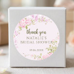 Adesivo Romantic Roses Chic Floral Bridal Shower Thank You<br><div class="desc">These pink floral bridal shower thank you stickers feature a soft, romantic flower design that adds an elegant finishing touch to favors, bags, envelopes and gifts. The delicate watercolor florals create a timeless and feminine look, perfect for thanking guests in a beautiful way. Ideal for romantic, garden, and classic bridal...</div>