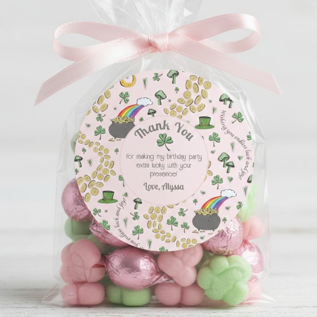Adesivo Rosa, Fofo & Curvilíneo Agradecimento do Dia de Sã (St Patrick's Day Thank You Sticker for Her. Four Leaf Clover Rainbow Green Shamrock Pattern for Kids)