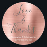 Adesivo Rosa Rosa Rosa Dourada, Chic Metalical Amor e Obri<br><div class="desc">Cor-de-rosa-azul - Rosa Dourado e Carvões - Tipografia Script Faux Metal Metálico Faux Elegante Love and Obrigado - Obrigado A Favor Sticker que pode ser usado como um Envelope Seal. Este adesivo pode ser personalizado para incluir seu nome e data do casamento. Este adesivo faz parte de uma coleção de...</div>