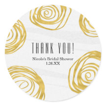 Rosas Brancas e Douradas em Espiral Favor de Casam