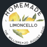 Adesivo Rótulos Limoncello, Homemade Italiano Moderno e Pe<br><div class="desc">As etiquetas modernas de garrafas de limoncello caseiras são uma etiqueta personalizada perfeita para os seus favores de casamentos de limoncello italianos com um tema de citros de verão e uma vibe riviera italiana. Eles apresentam um galho de limão a aquarelas, limões e ramos verdes e um rótulo personalizado para...</div>