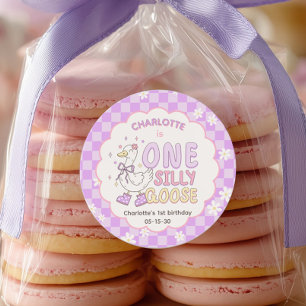 Adesivo Roxo Um Ganso Bobo - Aniversário de um ano da meni