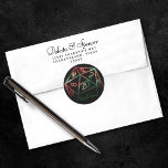 Adesivo RPG Dice | XMAS Fantasy Tabletop Gamer Personaliza<br><div class="desc">É sempre GAME ON, então escolha sua arma e lance a iniciativa... Um tema de festa/casamento de jogador CHIC de GEEK novidade perfeito para qualquer tabletop antigo RPG caneta/lápis e papel (PnP) jogador de papel fantasia apresentando um dado poliedral de 20 faces com um rolo natural de 20 para a...</div>