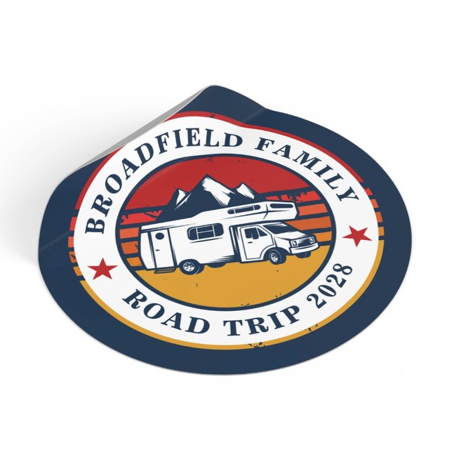Adesivo RV Road Trip Mãe Correspondendo Férias Familiares (RV Road Trip Mom Matching Family Vacation Classic Round Sticker)