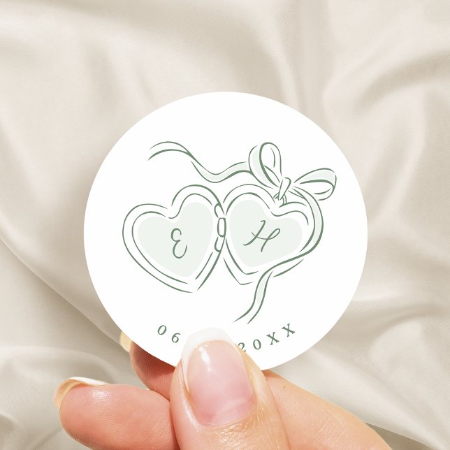 Adesivo Sage Monograma de Corações Desenhados à Mão Casame (Sage Hand Drawn Hearts Monogram Whimsical Wedding Classic Round Sticker)
