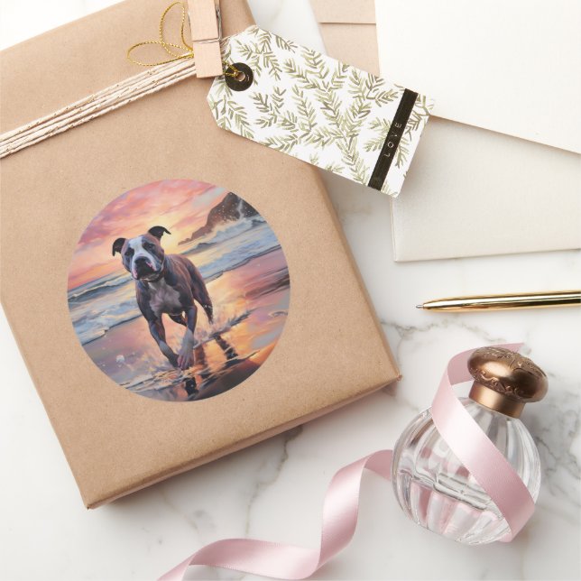 Adesivo Sandy American Staffordshire Dog em Beach Sunset (Presentear)