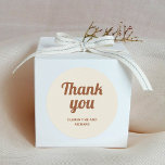 Adesivo Script Retro Boho | Casamento Obrigado<br><div class="desc">Esse obrigado de casamento tendencioso que vocês colam ou preferem apresenta cores neutras vintage de terracota marrom e creme de marfim,  com texto retrô.</div>