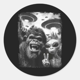 Adesivo Selfie de Bigfoot Alien Sinal de Paz Divertido OVN