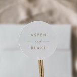 Adesivo Selos de Envelope de Casamento de Script Dourado M<br><div class="desc">Estas selagens de casamentos de guiamento de ouro moderno são perfeitas para um casamento minimalista. O simples design de cor amarela apresenta uma tipografia industrial única, com estilo boho moderno. Personalizável em qualquer cor. Mantenha o design mínimo e elegante, como está, ou personalize-o adicionando seus próprios gráficos e trabalhos de...</div>