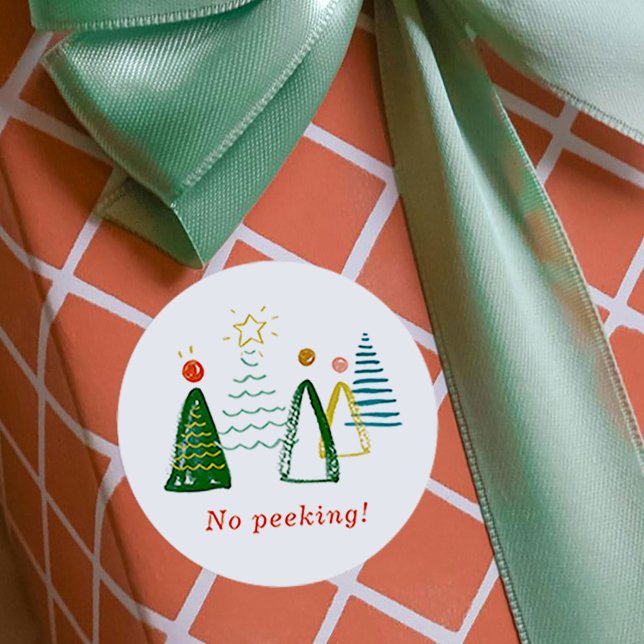 Adesivo Sem Árvores de Natal de Pequim (No Peeking Watercolor Christmas Trees Classic Round Sticker)