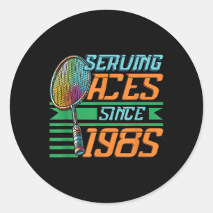 Adesivo Servindo Aces Desde 1985 Badminton Nasceu 40º