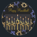 Adesivo Shalom! Vinheta redonda azul e Dourada<br><div class="desc">Feliz Hanukkah! Personalize este belo adesivo personalizado disponível em dois tamanhos. Adicione impacto gráfico ao seu cartão de saudação, cartão de Chanucá ou para um convite de festas de férias. Adicione suas próprias mensagens personalizadas. Preencha um conjunto elegante coordenado: em nossa loja zazzle.com/celebrationsevents* veja Convites, Anúncios, Cartões de Saudação, PostCards,...</div>