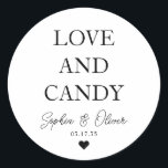 Adesivo Simples AMOR Clássico E Favor de Casamento Cardíac<br><div class="desc">Um Clássico Negro Obrigado Vestido de Casamento com "Love and Candy" em uma fonte elegante moderna clássica. Você pode personalizá-lo facilmente com seus nomes e data de casamento.</div>