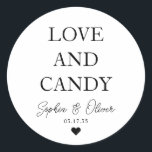 Adesivo Simples AMOR Clássico E Favor de Casamento Cardíac<br><div class="desc">Um Clássico Negro Obrigado Vestido de Casamento com "Love and Candy" em uma fonte elegante moderna clássica. Você pode personalizá-lo facilmente com seus nomes e data de casamento.</div>