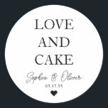 Adesivo Simples AMOR Clássico E Favor de Casamento Cardíac<br><div class="desc">Um Clássico Negro Obrigado Vestido de Casamento com "Amor e Bolo" em uma fonte elegante moderna clássica. Você pode personalizá-lo facilmente com seus nomes e data de casamento.</div>