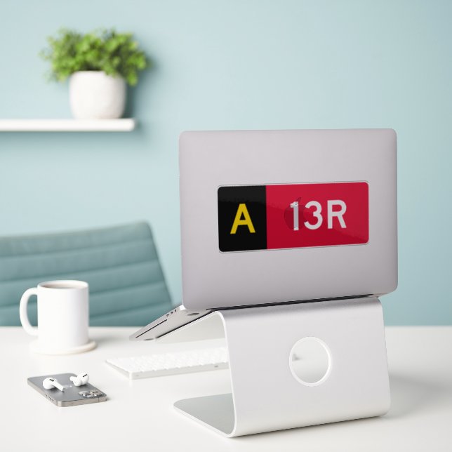 Adesivo Sinal de ponto de retenção A13R (Laptop na mesa)
