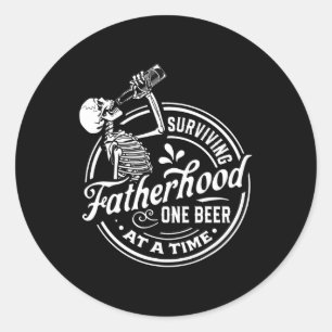 Adesivo Sobrevivendo à paternidade, uma cerveja de cada ve
