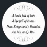 Adesivo Sr. e Sra. Wedding Kisses Poem<br><div class="desc">Este encantador colega e colega redondo apresenta um poema de querido personalizado com os nomes da noiva e do noivo. Este seria um adesivo perfeito para destacar uma caixa de favor segurando Hershey Kisses.</div>