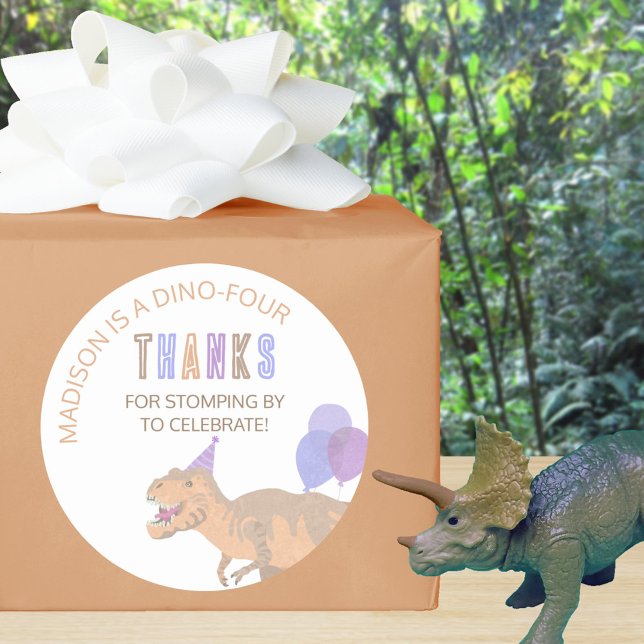 Adesivo T-Rex Tan Cute Qualquer Dinossauro Da Idade Obriga (These thank you stickers are easy to customize)
